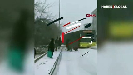 Ümraniye'de kayan İETT otobüsü elektrik panosuna çarptı, patlamalar yaşandı