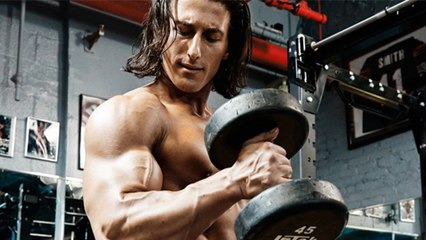 Focalisez vous sur le muscle brachial pour avoir de plus gros biceps