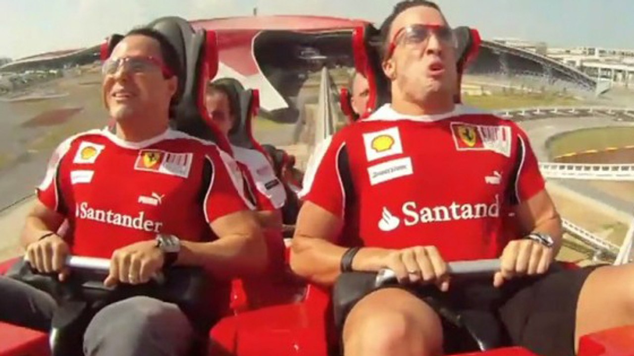 Formula Rossa : la montagne russe qui propulse les passagers à 240 km/h