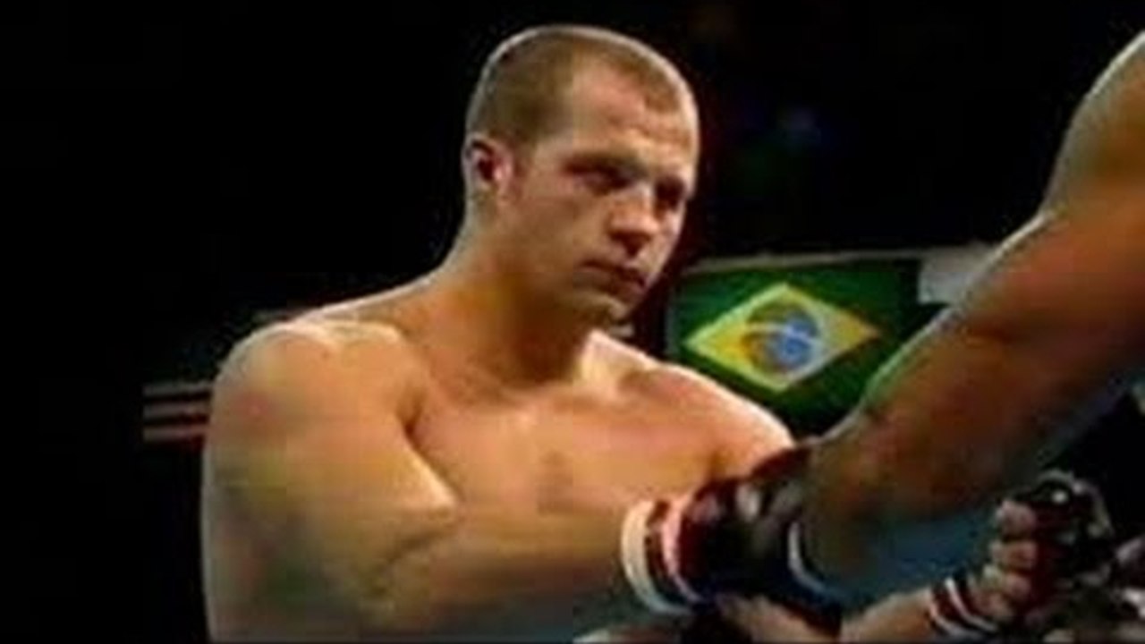 Fedor Emelianenko : une vidéo inédite de son tout premier combat de MMA pro contre Martin Lazarov