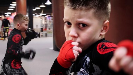 L'entraînement monstrueux de cet enfant russe de 8 ans va vous faire peur