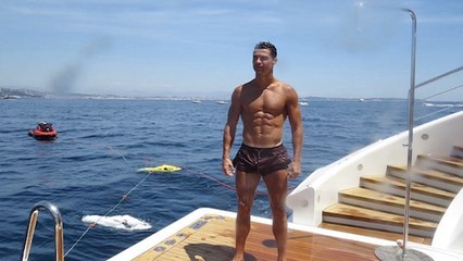 Cristiano Ronaldo : le pourboire énorme laissé par le joueur lors de ses vacances