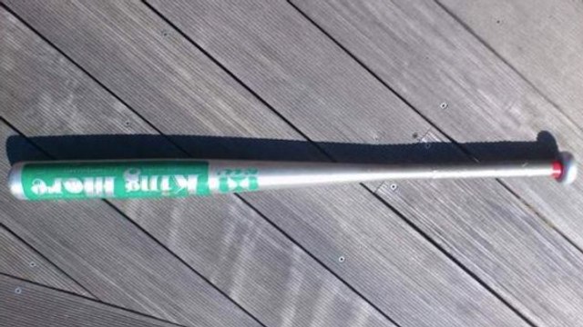 Le Bon Coin : Une annonce insolite pour une batte de baseball