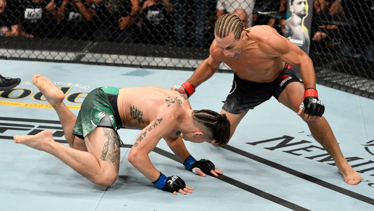 À 40 ans, la légende Urijah Faber signe un come...