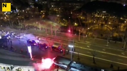 Els Boixos Nois ataquen els Mossos al Camp Nou
