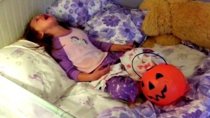 Ils font croire à leurs enfants qu'il ont mangé tous leurs bonbons d'Halloween