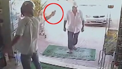 Ce vieil homme tient tête à un braqueur armé