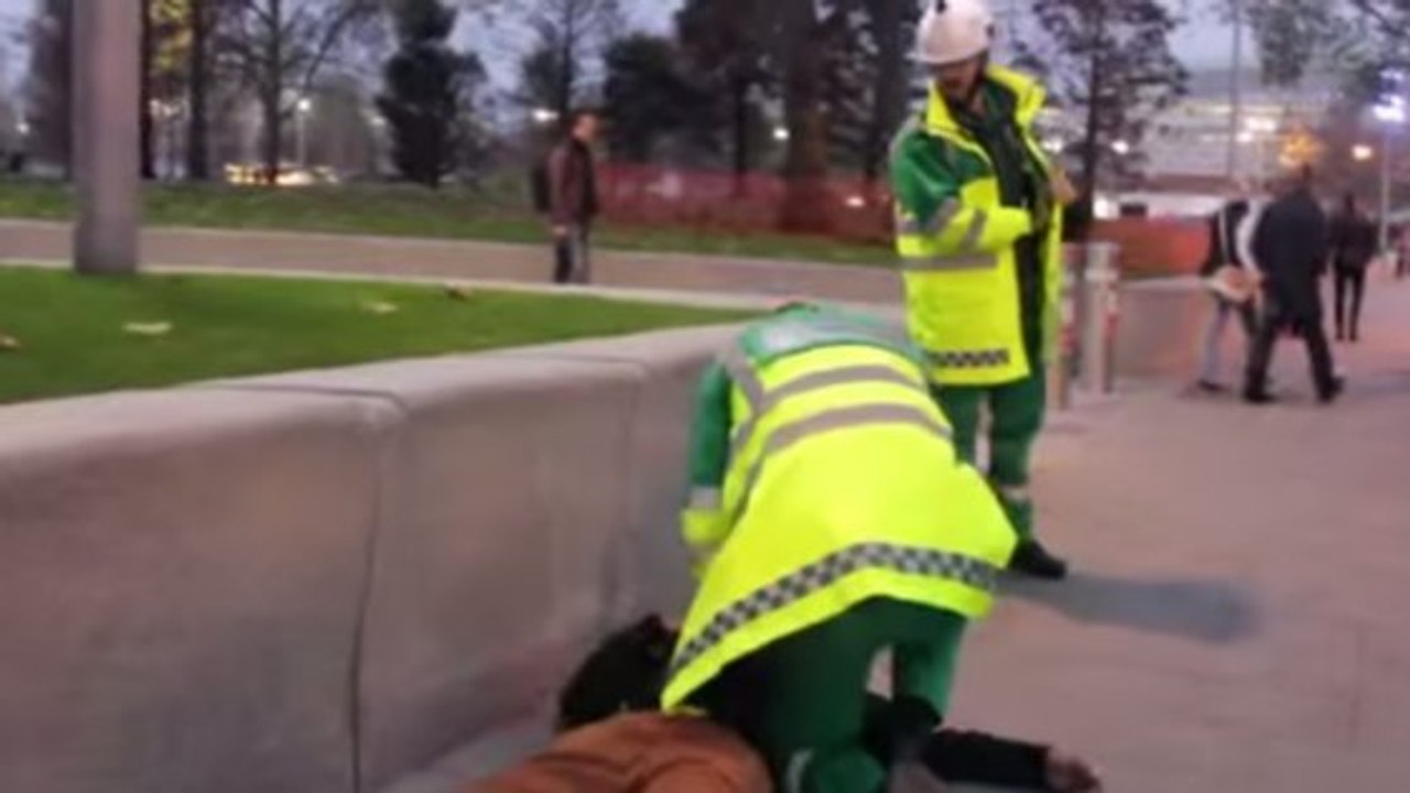 Ces deux ambulanciers sont les plus nuls du monde