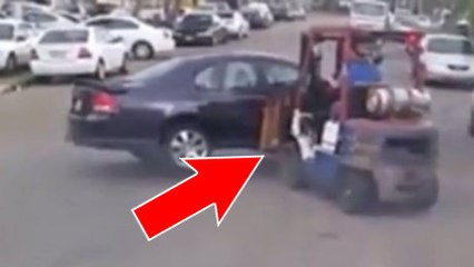 Ils utilisent les grands moyens pour déplacer une voiture en stationnement