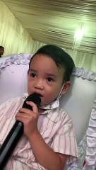 Abang bibie nyanyi di acara