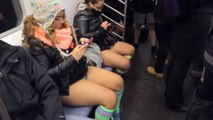 Elles prennent le métro new-yorkais sans pantalon pour le No Pants Day