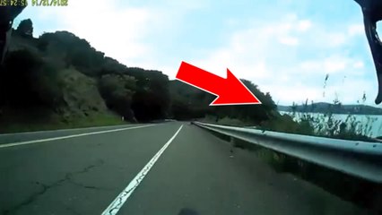 Ce cycliste est le plus malchanceux du monde