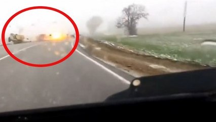 Après avoir commis un vol dans une église, la foudre frappe sa voiture