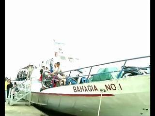 Pengangkutan bot ekspres jadi pilihan di Sarawak