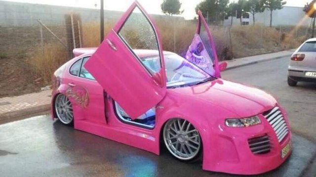 Le Bon Coin : elle met en vente une Seat Leon ultra tuning