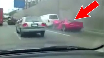 Il détruit sa Dodge Viper à la sortie d'un tunnel