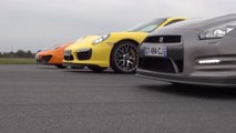Une Nissan GT-R affronte une McLaren 12C et une Porsche 911 dans une course folle