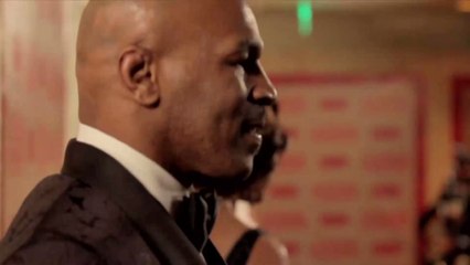 Boxe : Mike Tyson en admiration devant Conor McGregor et son combat contre Floyd Mayweather