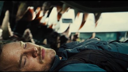 Jurassic World : Chris Pratt poursuivi par un dinosaure dans un nouvel extrait
