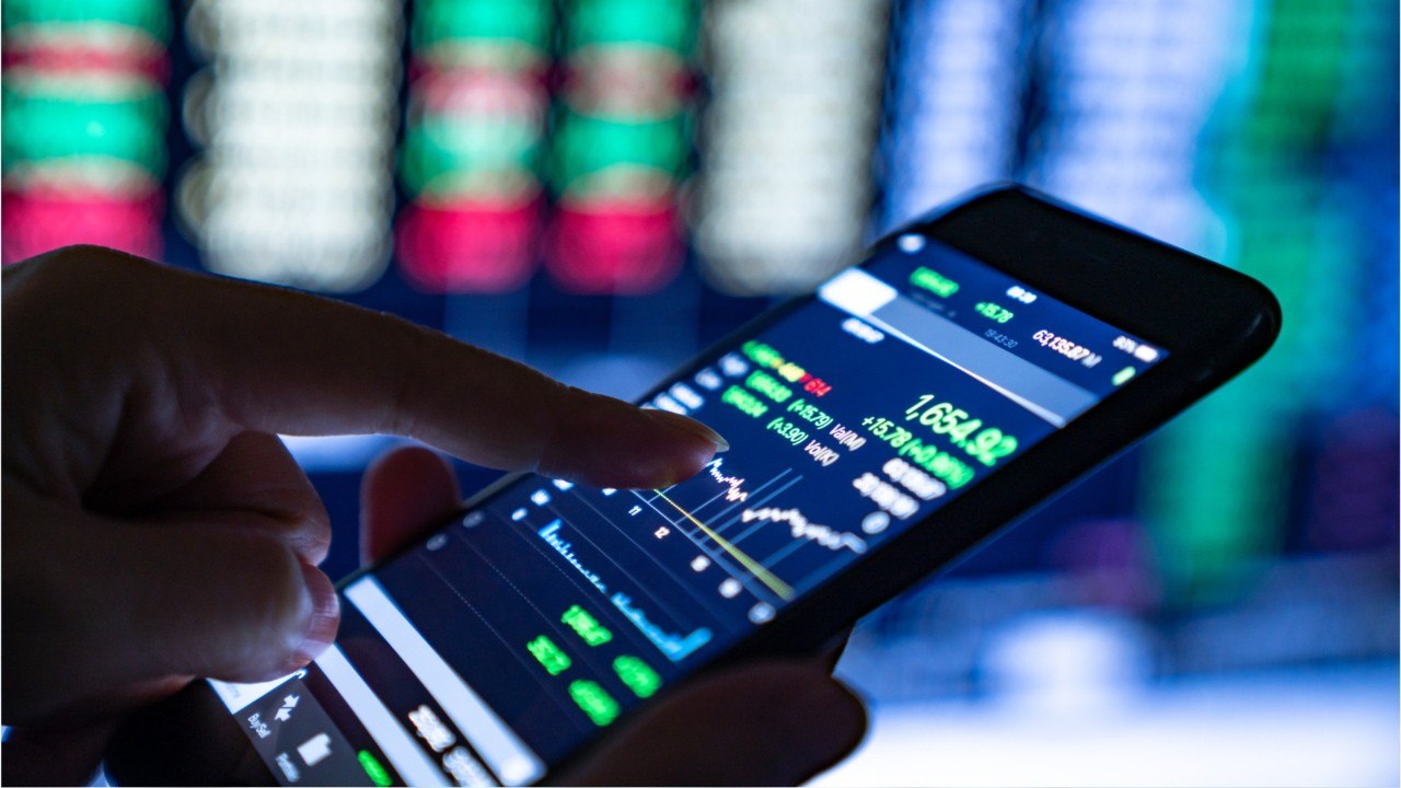 Bourse : “le CAC 40 risque de plonger jusqu’à 5.500 points”