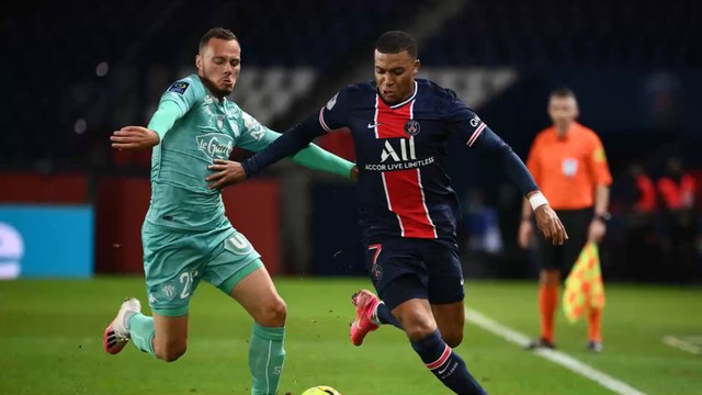PSG : Stéphane Moulin, entraîneur d'Angers, demande le maillot de Neymar en plein match