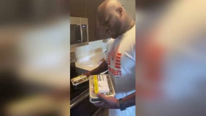 UFC : Derrick Lewis crache dans la nourriture de son adversaire
