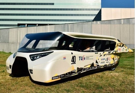 Stella Lux : Découvrez la plus puissante des voitures solaires