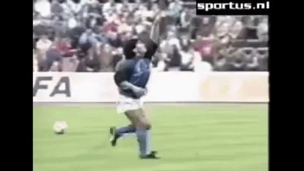 Diego Maradona : une joueuse refuse de rendre hommage à la légende du football argentin