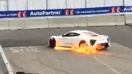 Une Zeno ST1 va s'enflammer sur la piste