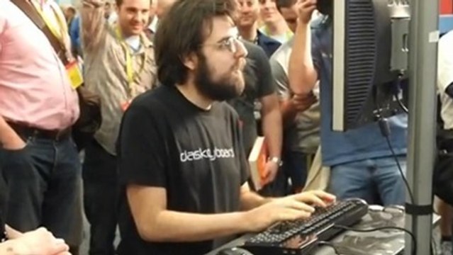 Sean Wrona : Découvrez l'homme qui tape le plus vite au monde sur un clavier d'ordinateur !