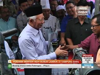 PM agih bubur lambuk di Kampung Baru