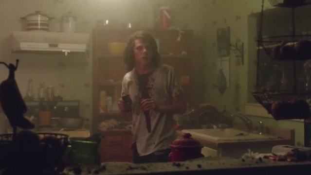 American Ultra : la bande-annonce meurtrière avec Jesse Eisenberg et Kirsten Stewart
