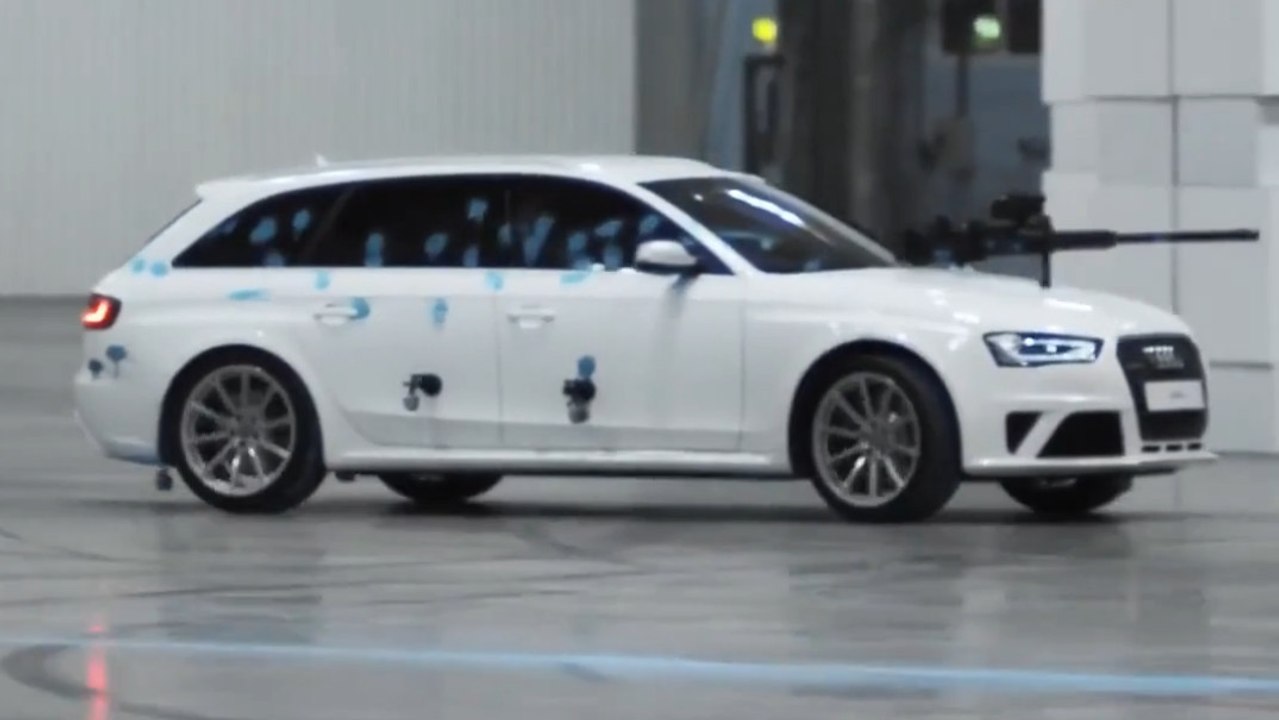 Le "paintball en voiture", un nouveau sport qui a l'air vraiment très fun