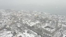 (DRONE) İstanbul'da etkili olan kar yağışı havadan görüntülendi - Sultanahmet Meydanı