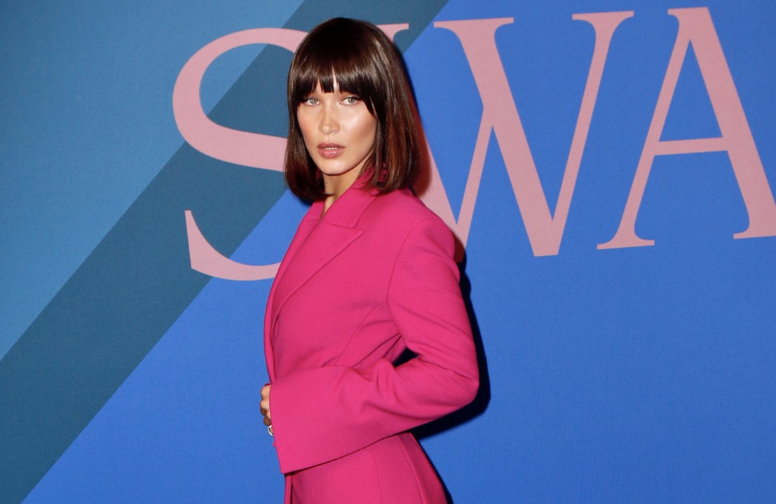 Bella Hadid sigue los pasos de su hermana Gigi y donará sus ingresos a la causa ucraniana