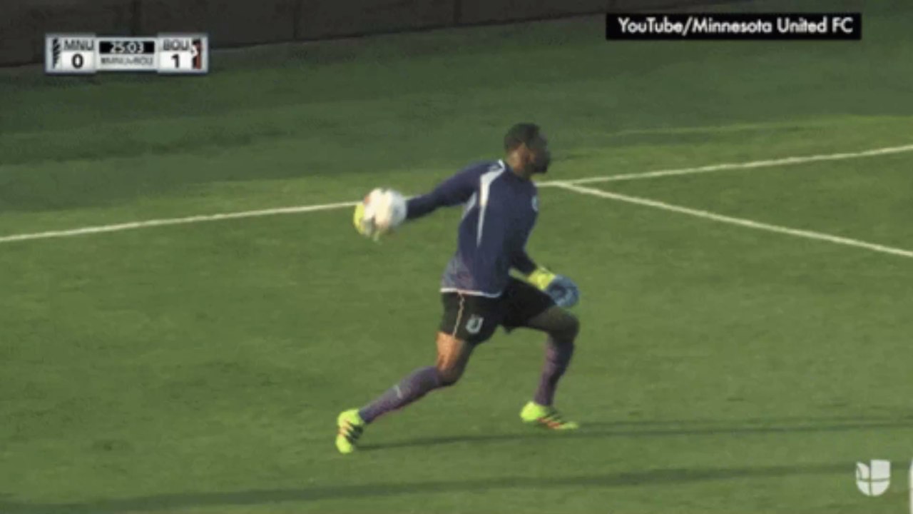 Insolite : le gardien d'Haïti inscrit le pire but contre son camp de l'année et fait le tour du web