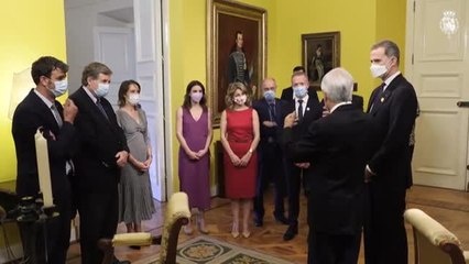 El rey, en Chile con Yolanda Díaz e Irene Montero