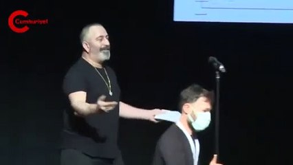 Cem Yılmaz'dan 'Muharrem Sarıkaya' göndermesi: 'Öyle bir şey vardı çok tutmuştu'