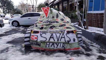 Kardan tank yapıp 'Savaşa hayır' dediler