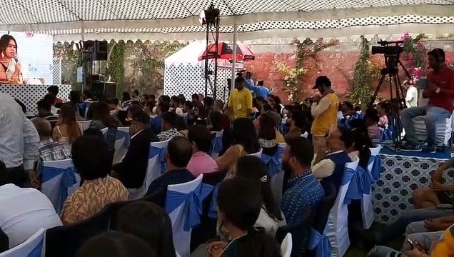 सेक्स वर्कर्स के साथ अपराध होता है तो पुलिस अपराधी को पकड़ने की बजाय हाथ कर लेती है पीछे