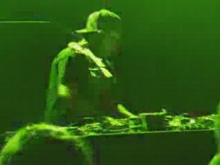 1e partie du concert deJUSTICE à la coopé (03/11/07)