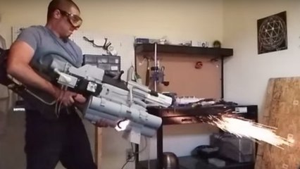 Il fabrique une véritable arme de guerre avec une imprimante 3D
