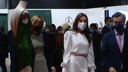 La reina Letizia visita la Fashion Week de Madrid