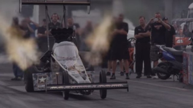 Un moteur de dragster dépasse la barre des 11 000 chevaux !