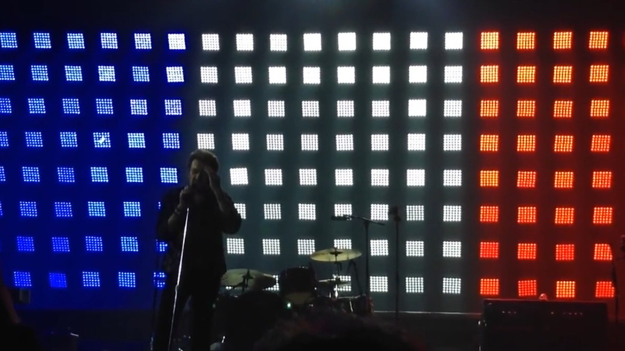 Johnny Hallyday chante une chanson qu'il avait composée après les attentats de Charlie Hebdo