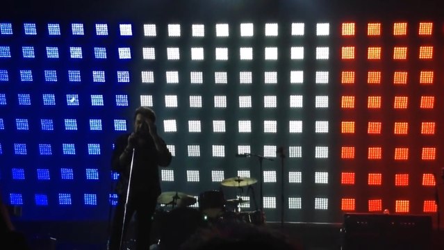 Johnny Hallyday chante une chanson qu'il avait composée après les attentats de Charlie Hebdo