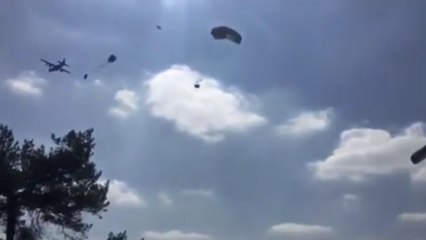 Un exercice de l'armée américaine de largage du Humvee tourne au fiasco