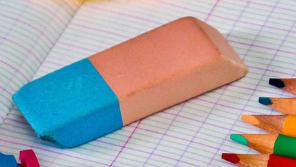 A quoi sert la partie bleue de certaines gommes ?