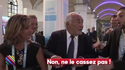 DSK jette le micro d'un journaliste de l'équipe de Yann Barthès