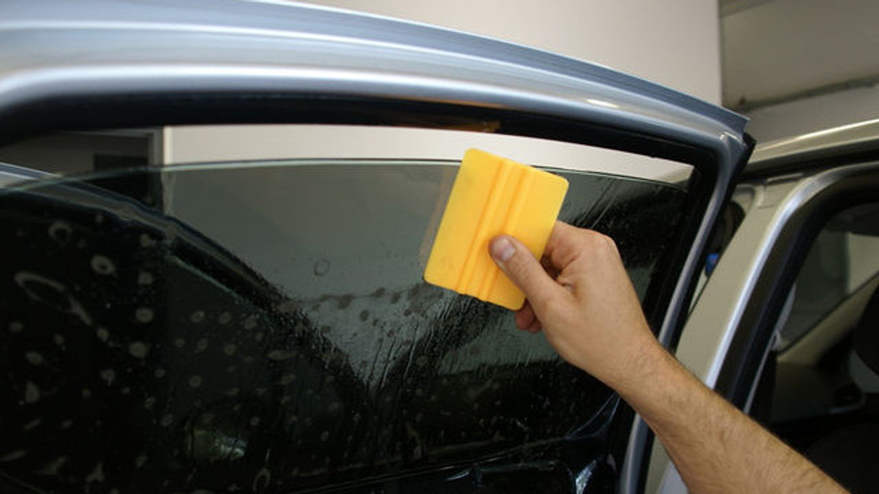 Les voitures aux vitres teintées seront interdites à partir du 1er janvier 2017